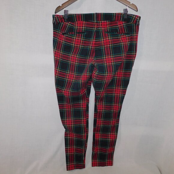 Old Navy Womens 16 Red Black Green Plaid Pixie Pant - Picture 6 of 6